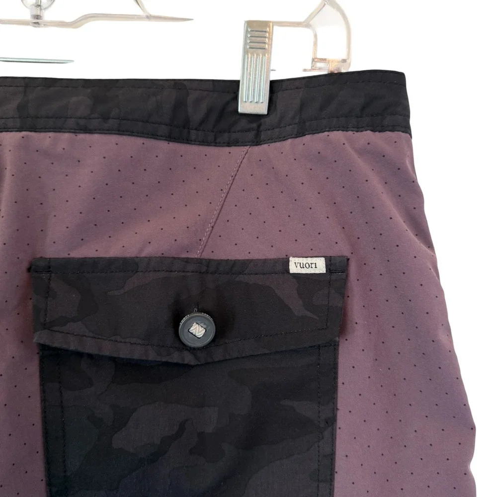 Vuori Cruise Boardshorts Mens 32 Purple Perforated Camo Performance Swim Trunks
